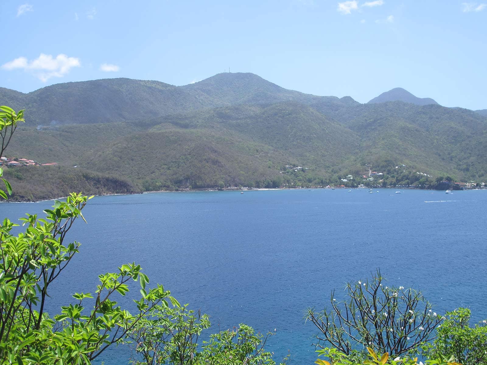 Ilets Pigeon - vue sur la Côte sous le Vent
